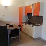 Ξενοδοχείο με διαμερίσματα Casabrin