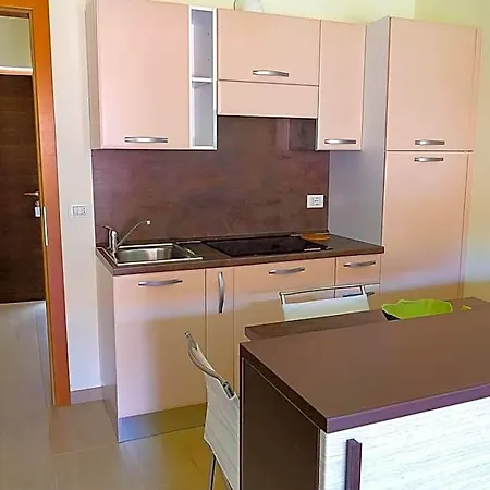 Casabrin Aparthotel 3*